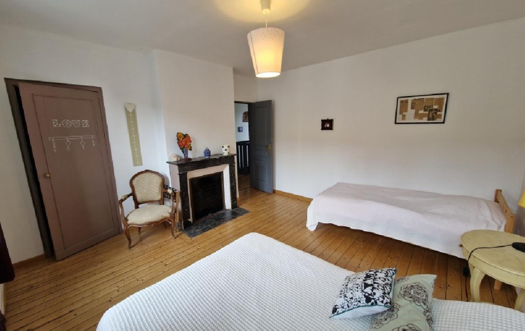 L'IMMOBILIER A LA LOUPE : Maison / Villa | CHAMPROND-EN-GATINE (28240) | 250 m2 | 250 000 € 