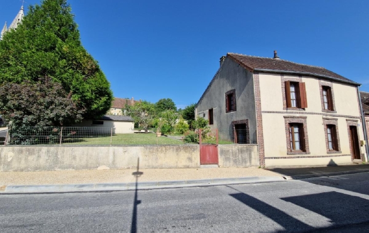 Maison SAINT-VICTOR-DE-BUTHON 95 m2 112 350 € Maison SAINT-VICTOR-DE-BUTHON 95 m2 112 350 €